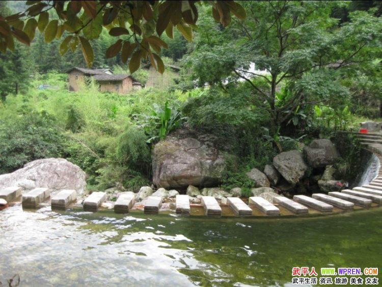 龙岩江山人口_龙岩江山石佛公图片