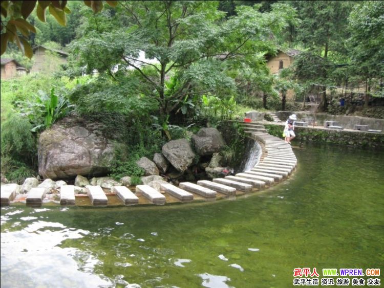 龙岩江山人口_龙岩江山石佛公图片